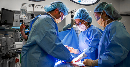 A surgical team perform a mock procedure at the Cedars-Sinai Medical Center's Simulation Center in the Alied Health Science Pavilion. April, 17, 2014. (Eric Reed/Cedars-Sinai Medical Center)