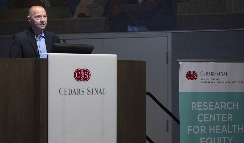 Dan Theodorescu, MD, PhD, Director of the Samuel Oschin Comprehensive Cancer Institute at Cedars-Sinai, welcoming all the participants during the California Dialogue on Cancer Stakeholder meeting. (2019)
