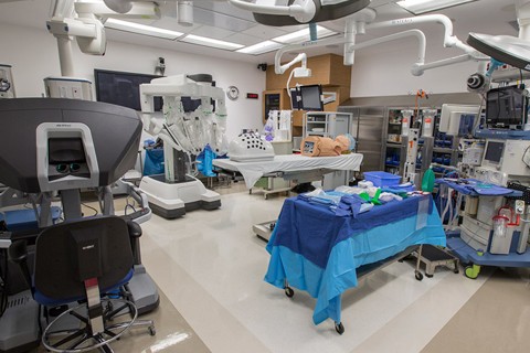 This space includes a da Vinci Surgical System for robotic skills training and simulation.