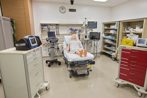 Equipped with standard emergency department supplies and equipment, the trauma room allows enough space to accommodate a full emergency medicine team for drills and training.