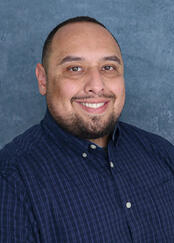 Headshot of Oscar Munos