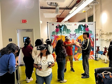 Movement Over Virtual Reality (MoVR)—Latinx